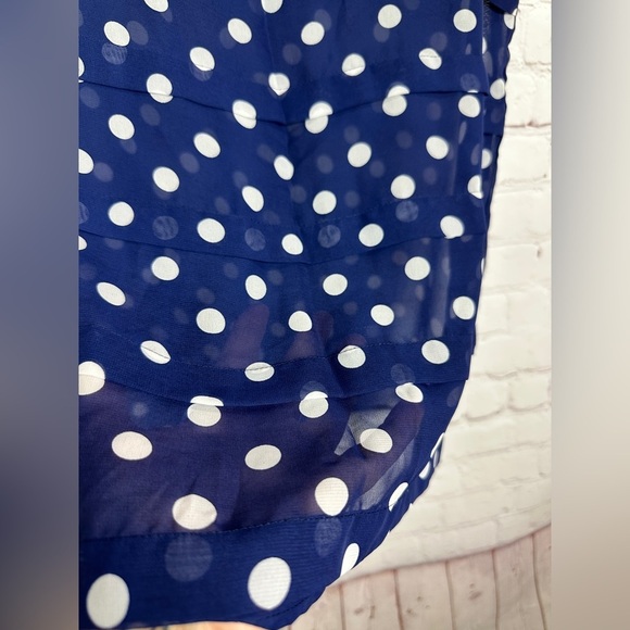 Sunny Leigh Blue White Polka Dot Short Sleeve Blouse Sz S, GUC - Picture 4 of 5